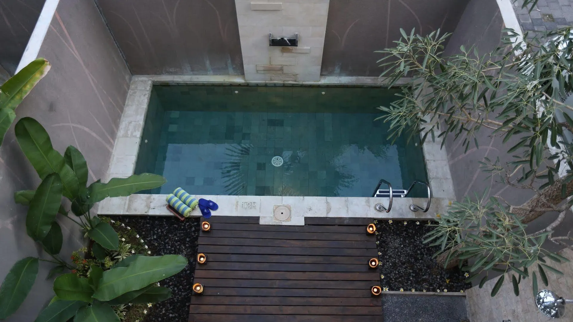 Uppala Villa Seminyak 0*, Seminyak (Bali)